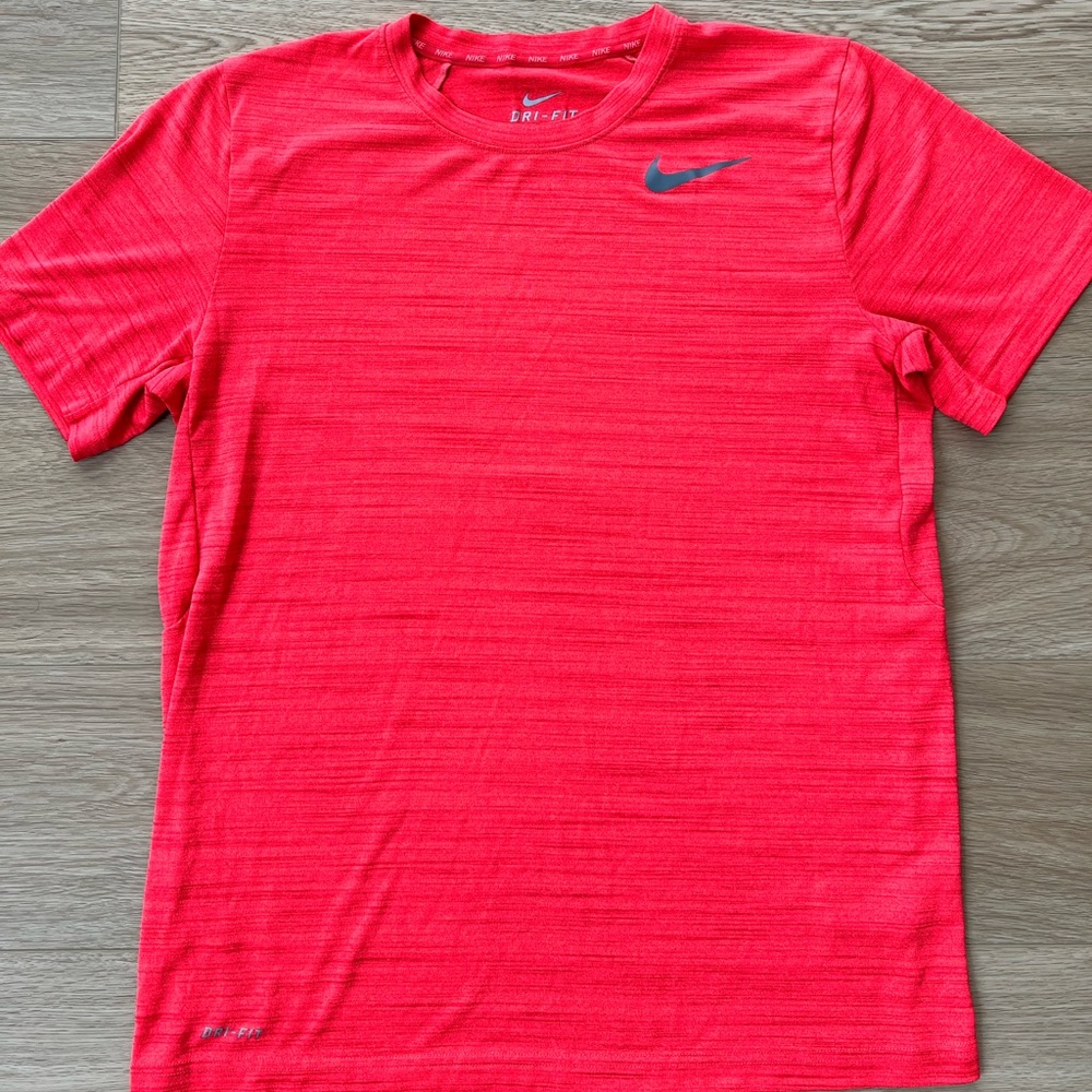 Nike Drifit Size L